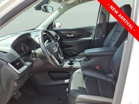 Used 2022 GMC Terrain SLT w/ Tech Package AWD/4WD image 11