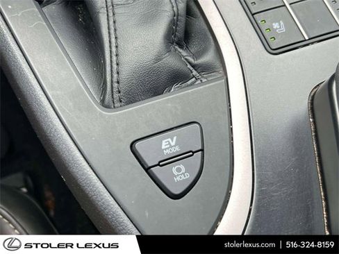 Used 2023 Lexus UX 250h AWD w/ Premium Package image 38
