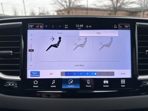 New 2026 Chrysler Voyager LX image 36