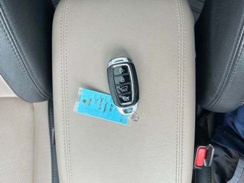 Used 2020 Hyundai Santa Fe Limited image 41