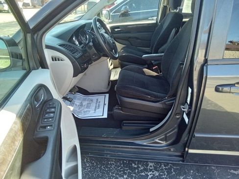 Used 2011 Dodge Grand Caravan Mainstreet w/ PWR Convenience Group image 11