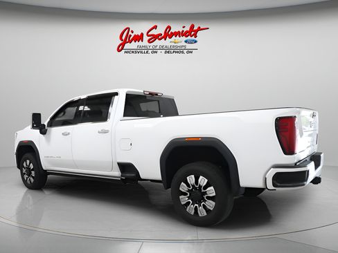 Used 2026 GMC Sierra 3500 Denali w/ Denali Reserve Package AWD/4WD image 4
