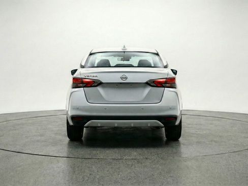 Used 2025 Nissan Versa SV image 7