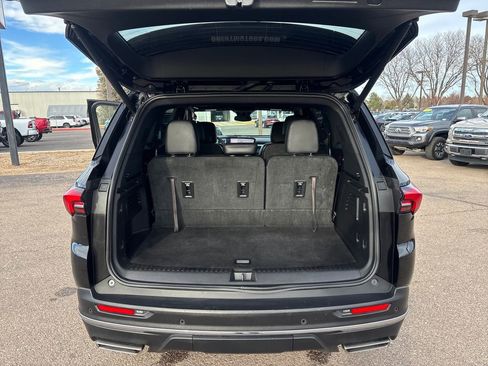 Used 2025 Buick Enclave Preferred image 24