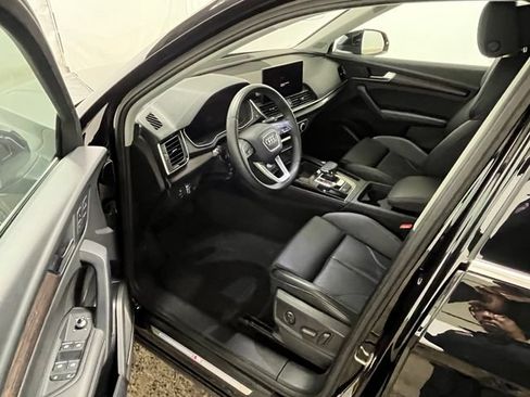 Used 2023 Audi Q5 e Premium Plus w/ Premium Plus Package AWD/4WD image 11