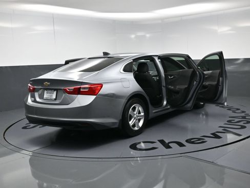 Used 2023 Chevrolet Malibu LS FWD image 25