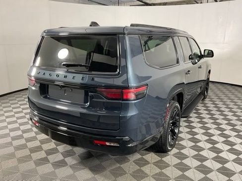 Used 2024 Jeep Wagoneer L Series II AWD/4WD image 8
