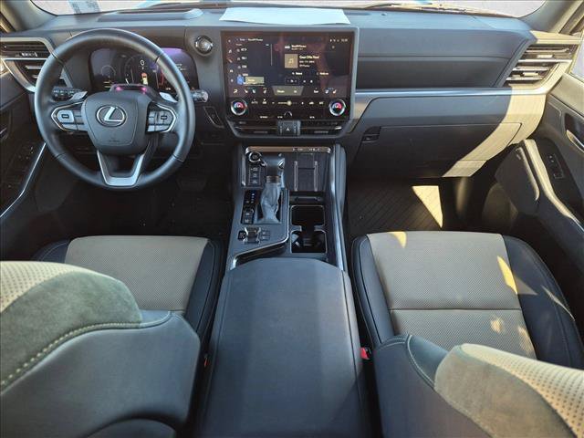 Used 2026 Lexus GX 550 AWD/4WD image 17