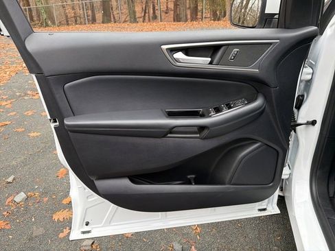 Used 2019 Ford Edge SEL w/ Equipment Group 201A image 18