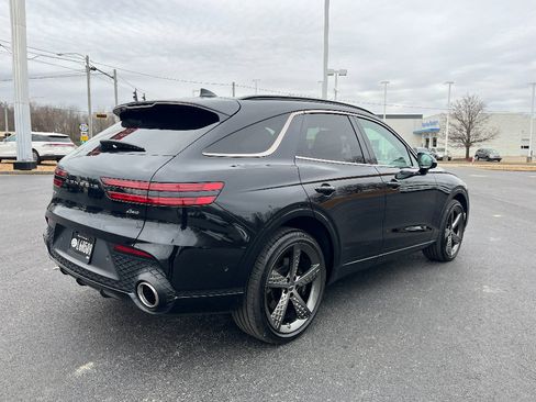 Used 2025 Genesis GV70 2.5T w/ Sport Prestige Package image 8