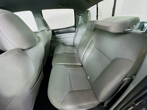 Used 2012 Toyota Tacoma 4x4 Double Cab w/ TRD Sport Pkg image 25