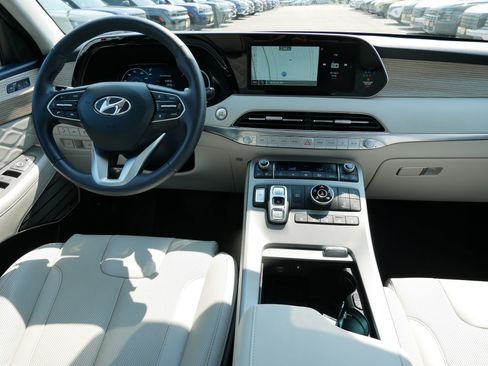 Certified 2022 Hyundai Palisade Calligraphy w/ Cargo Package AWD/4WD image 10