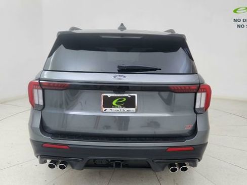 Used 2025 Ford Explorer ST w/ Sun And Sound Package AWD/4WD image 5