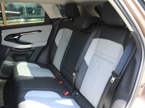 Used 2024 Land Rover Range Rover Evoque Dynamic SE image 23