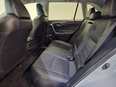 Used 2022 Toyota RAV4 XLE Premium AWD/4WD image 23