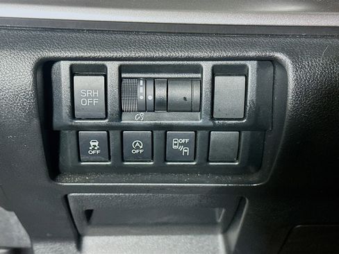 Used 2023 Subaru Crosstrek 2.5i Limited image 17