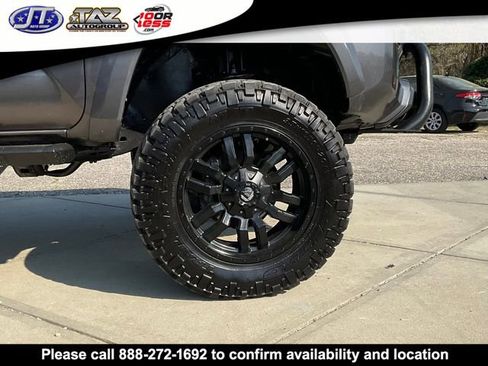 Used 2018 Toyota Tacoma SR5 image 9