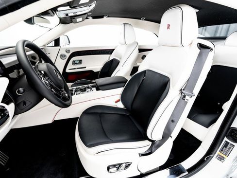 Used 2024 Rolls-Royce Spectre w/ Spectre Launch Package image 27