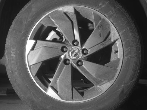 Used 2025 Nissan Rogue SV image 15