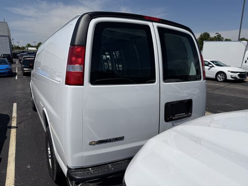 New 2026 Chevrolet Express 3500 Extended RWD image 6