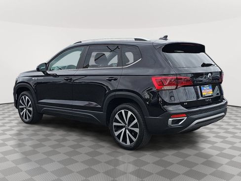 Used 2022 Volkswagen Taos SE FWD image 7