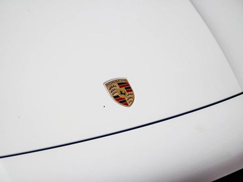 Used 2023 Porsche Cayenne Platinum Edition AWD/4WD image 11