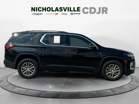 Used 2023 Chevrolet Traverse LT FWD image 6