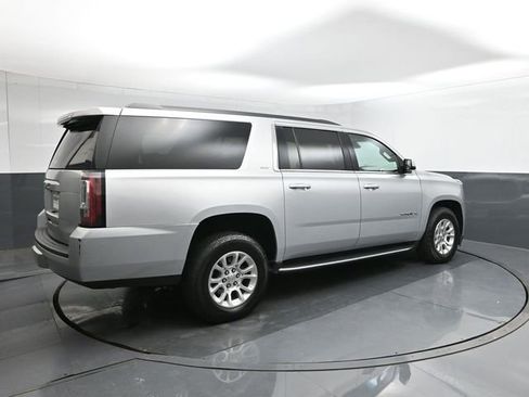 Used 2019 GMC Yukon XL SLT w/ Open Road Package AWD/4WD image 11