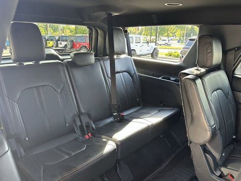 Used 2022 Ford Expedition Max Platinum image 23