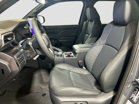 New 2026 Toyota 4Runner TRD Off-Road Premium AWD/4WD image 19