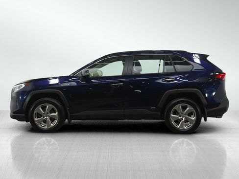 Used 2020 Toyota RAV4 Limited image 2