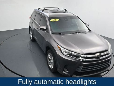 Used 2017 Toyota Highlander Limited AWD/4WD image 21