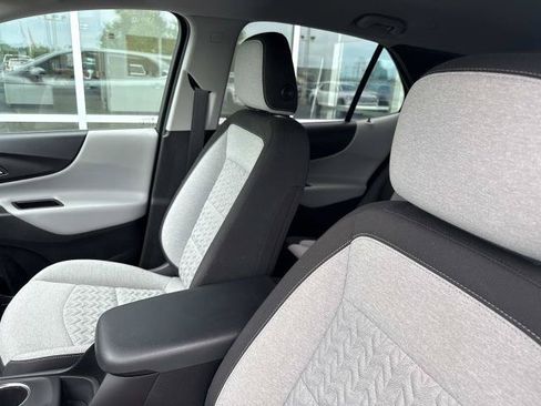 Used 2022 Chevrolet Equinox LT FWD image 9