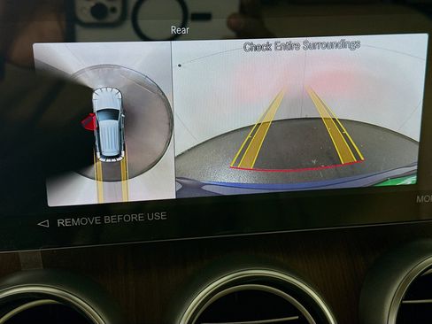 Used 2021 Mercedes-Benz GLC 300 GLC 300 w/ Premium Package image 19