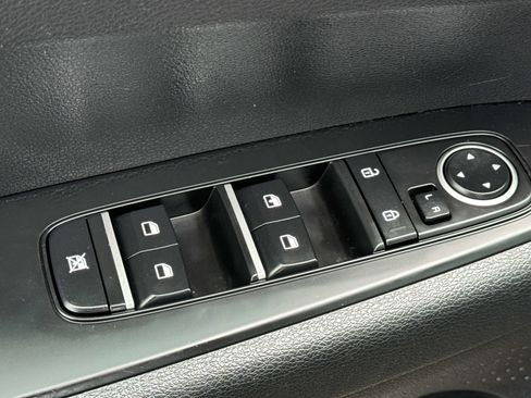 Used 2023 Kia Forte LXS w/ LXS Technology Package FWD image 26
