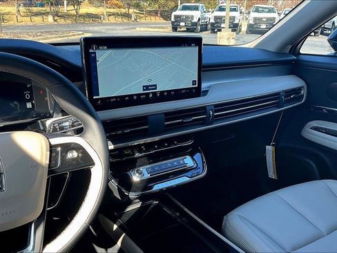 New 2026 Lincoln Corsair Premiere image 7