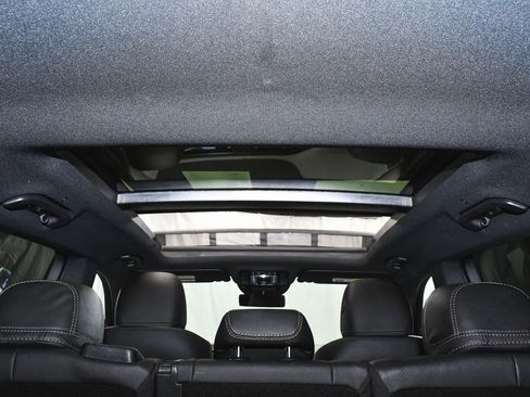 Used 2025 Mercedes-Benz GLS 450 4MATIC image 85