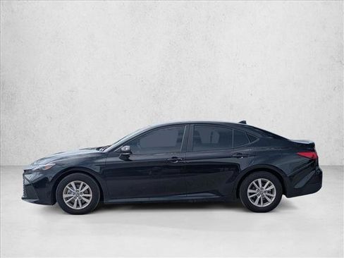 Used 2025 Toyota Camry LE w/ Convenience Package FWD image 5