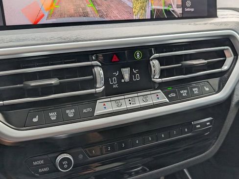 Used 2024 BMW X3 xDrive30i w/ Premium Package image 25