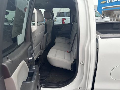 Used 2018 Chevrolet Silverado 1500 Custom w/ Custom Value Package image 35