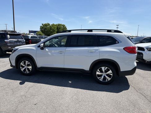 Used 2024 Subaru Ascent Premium w/ Convenience Package AWD/4WD image 5