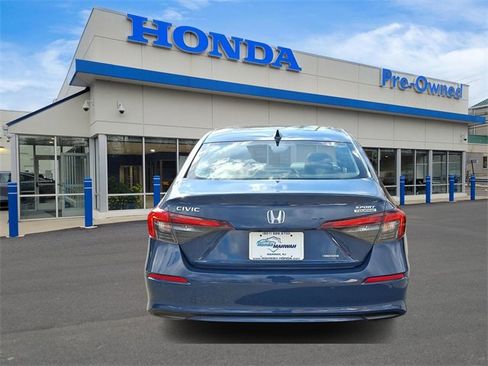 Used 2025 Honda Civic Sport Touring image 5