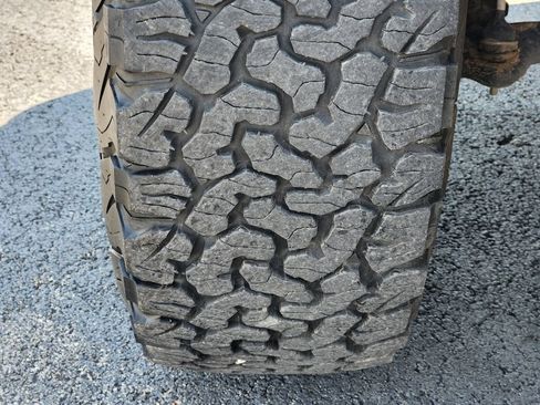 Used 2024 GMC Sierra 1500 SLT AWD/4WD image 11