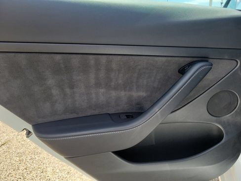 Used 2023 Tesla Model 3 Standard Range RWD image 12