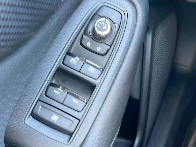 Used 2025 Subaru Outback Premium AWD/4WD image 18