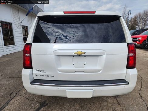 Used 2016 Chevrolet Suburban LTZ image 6