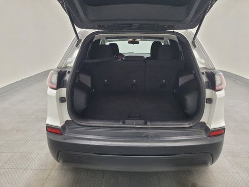 Used 2020 Jeep Cherokee Latitude FWD image 29