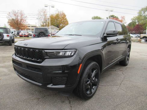 New 2025 Jeep Grand Cherokee L Altitude image 1