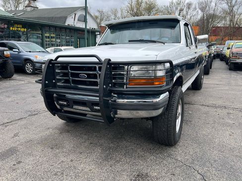 Used 1997 Ford F250 4x4 SuperCab Heavy Duty image 2
