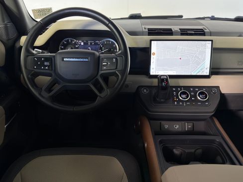 Used 2022 Land Rover Defender 110 X-Dynamic SE image 4